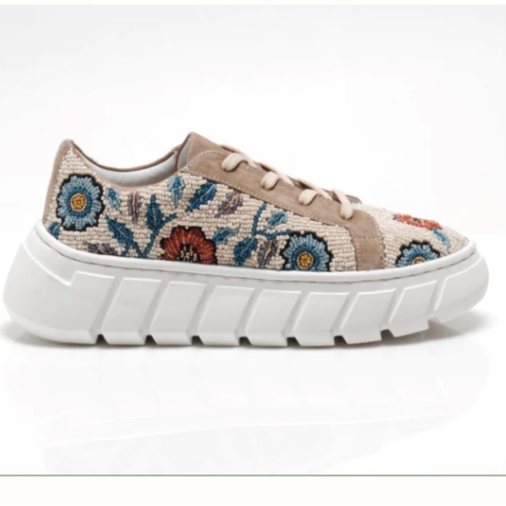 FREE PEOPLE | VIEW FROM THE TOP - SAND fully beaded sneakers - Picture 4 of 14